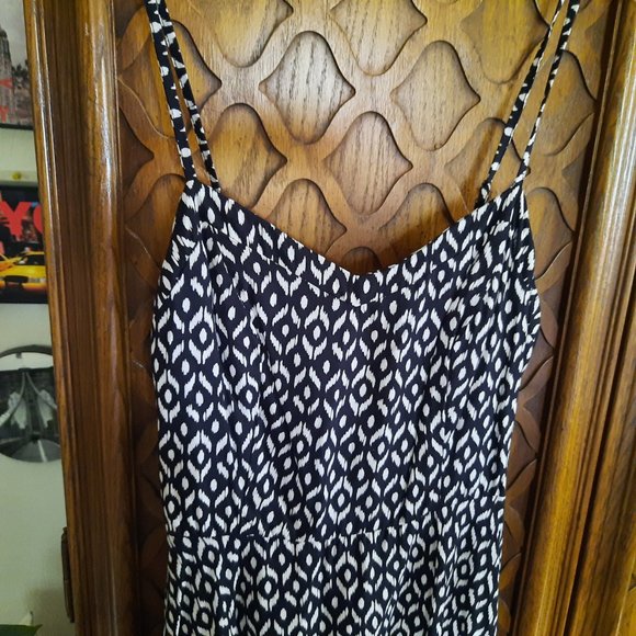 3/$15 OLD NAVY Boho Printed Fit and Flare Cami Sundress - Black/White ,Size XS - Picture 4 of 16